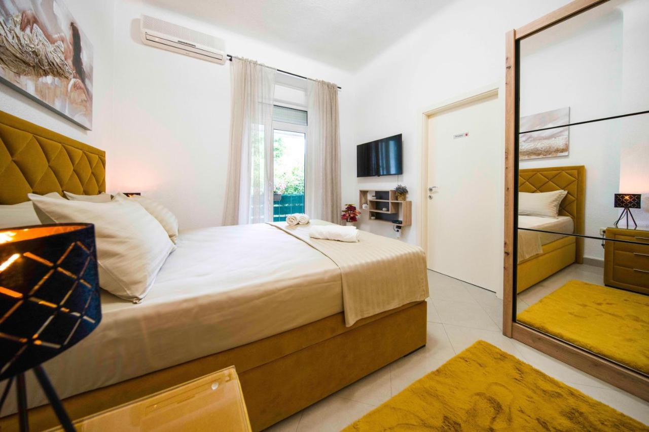 Apartment Alice Central Luxe Split Bagian luar foto